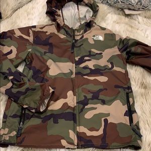 North Face Camo jacket Boys